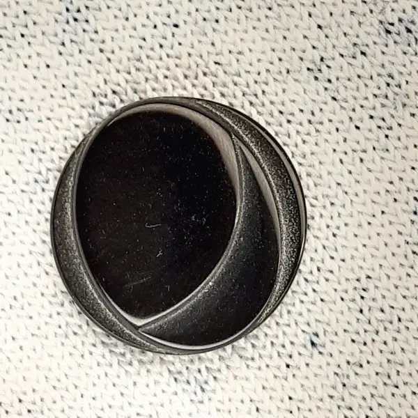076910