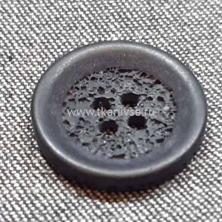 047335