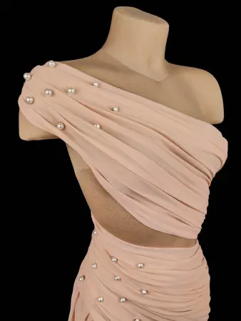 031896 (48)