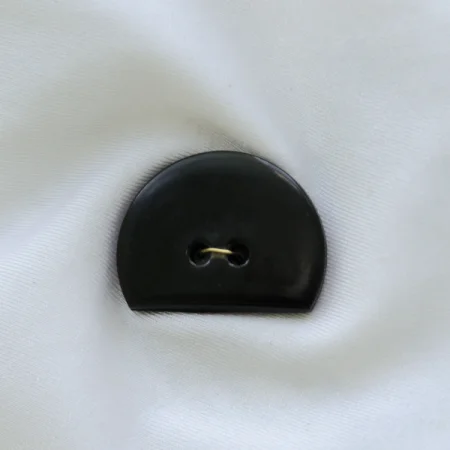 047366