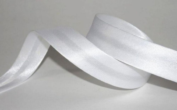 Косая бейка белая